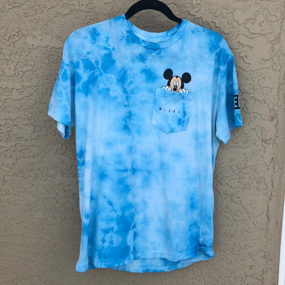 Mickey Mouse pocket shirt